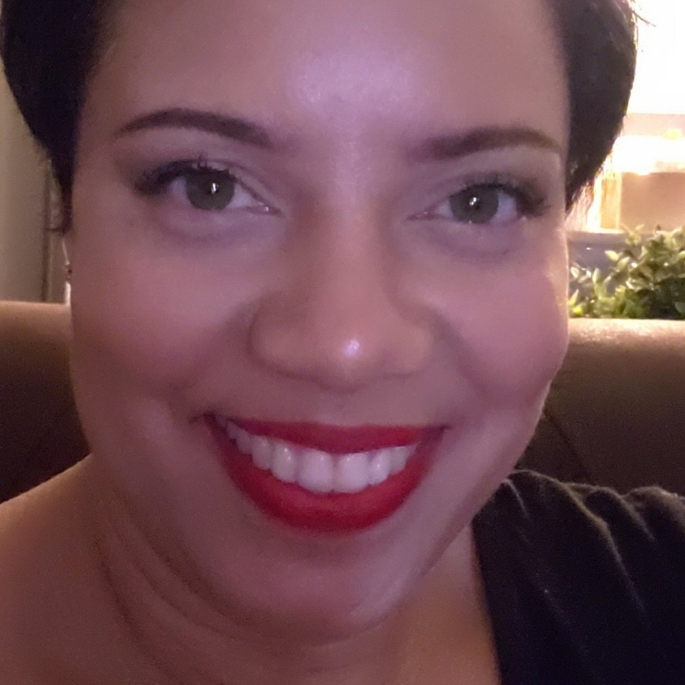 Meet your Posher, Alicia